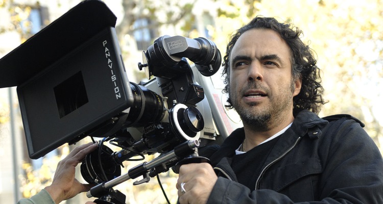 Alejandro_González_Iñárritu_with_a_camera_in_production